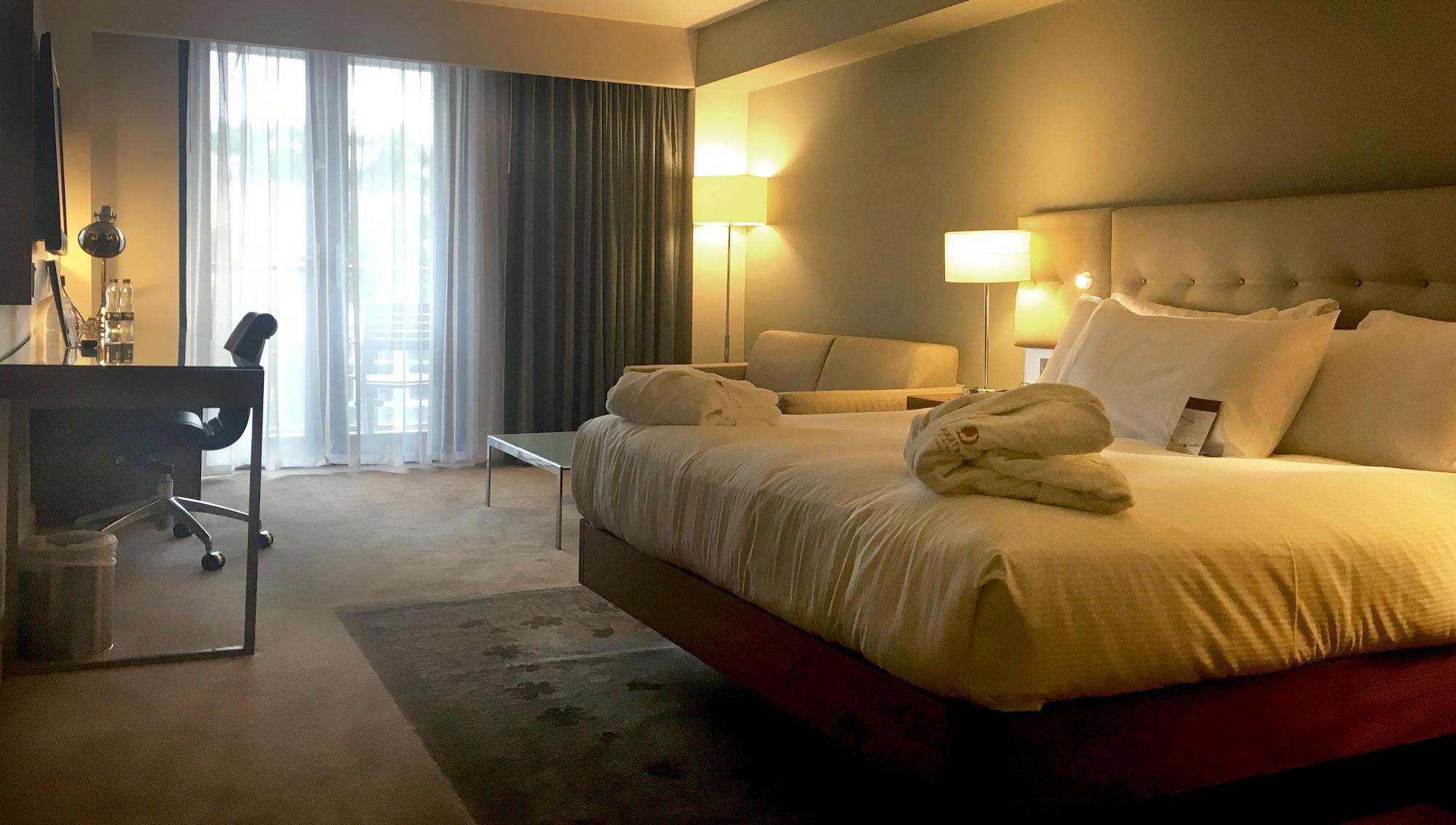 Doubletree By Hilton Lincoln Hotel Eksteriør billede
