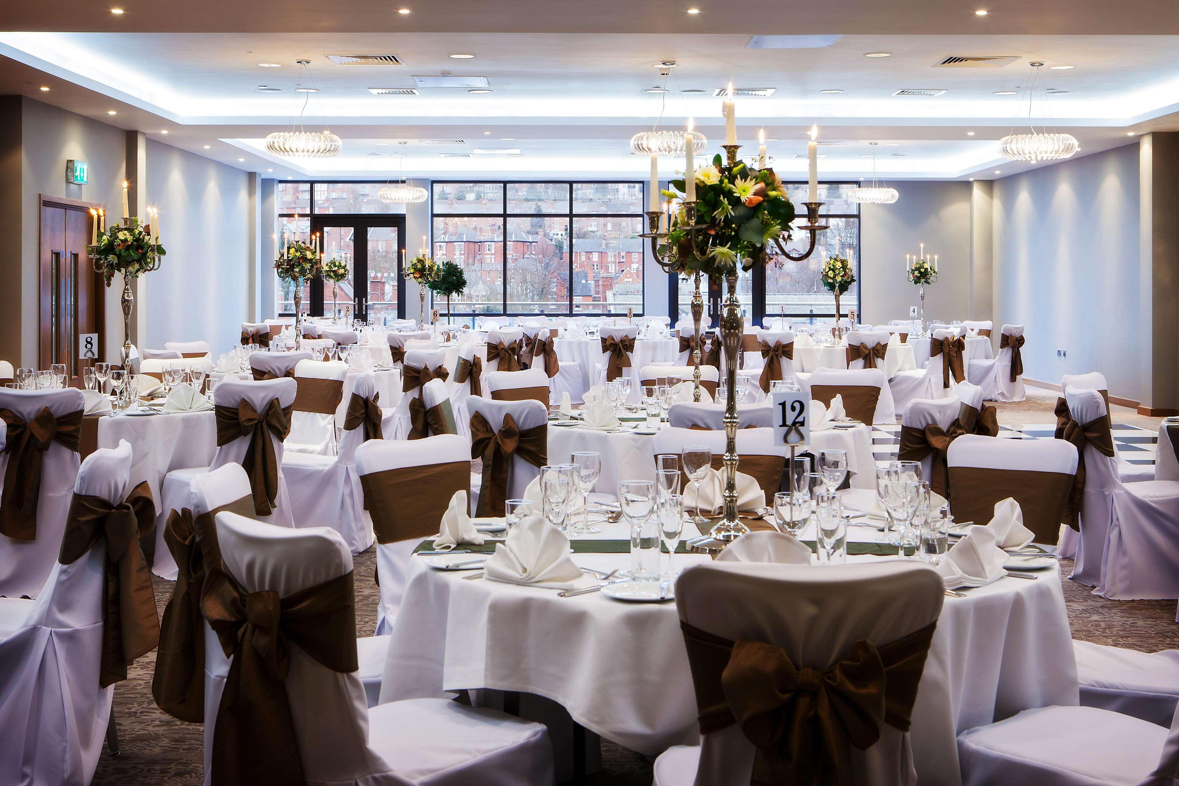 Doubletree By Hilton Lincoln Hotel Eksteriør billede