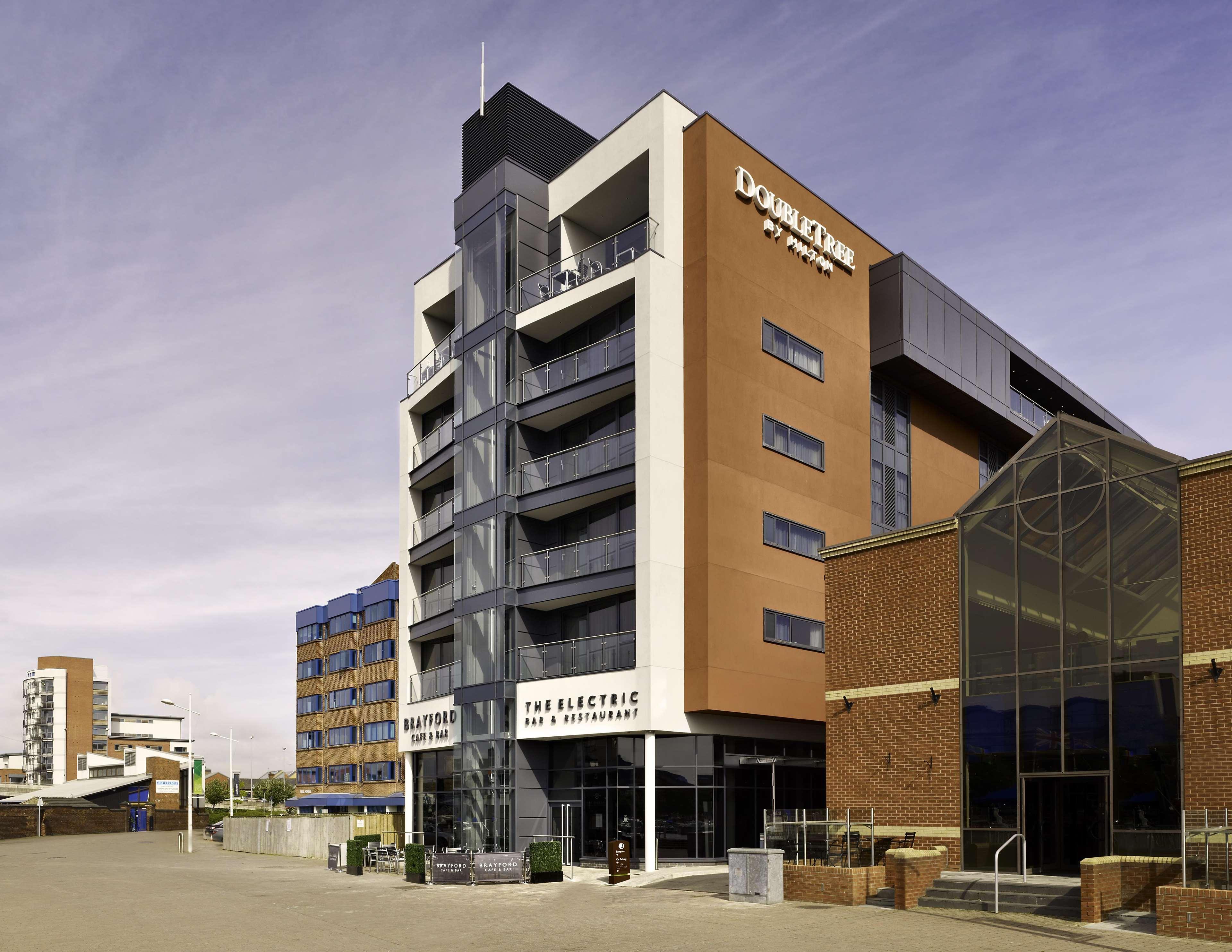 Doubletree By Hilton Lincoln Hotel Eksteriør billede