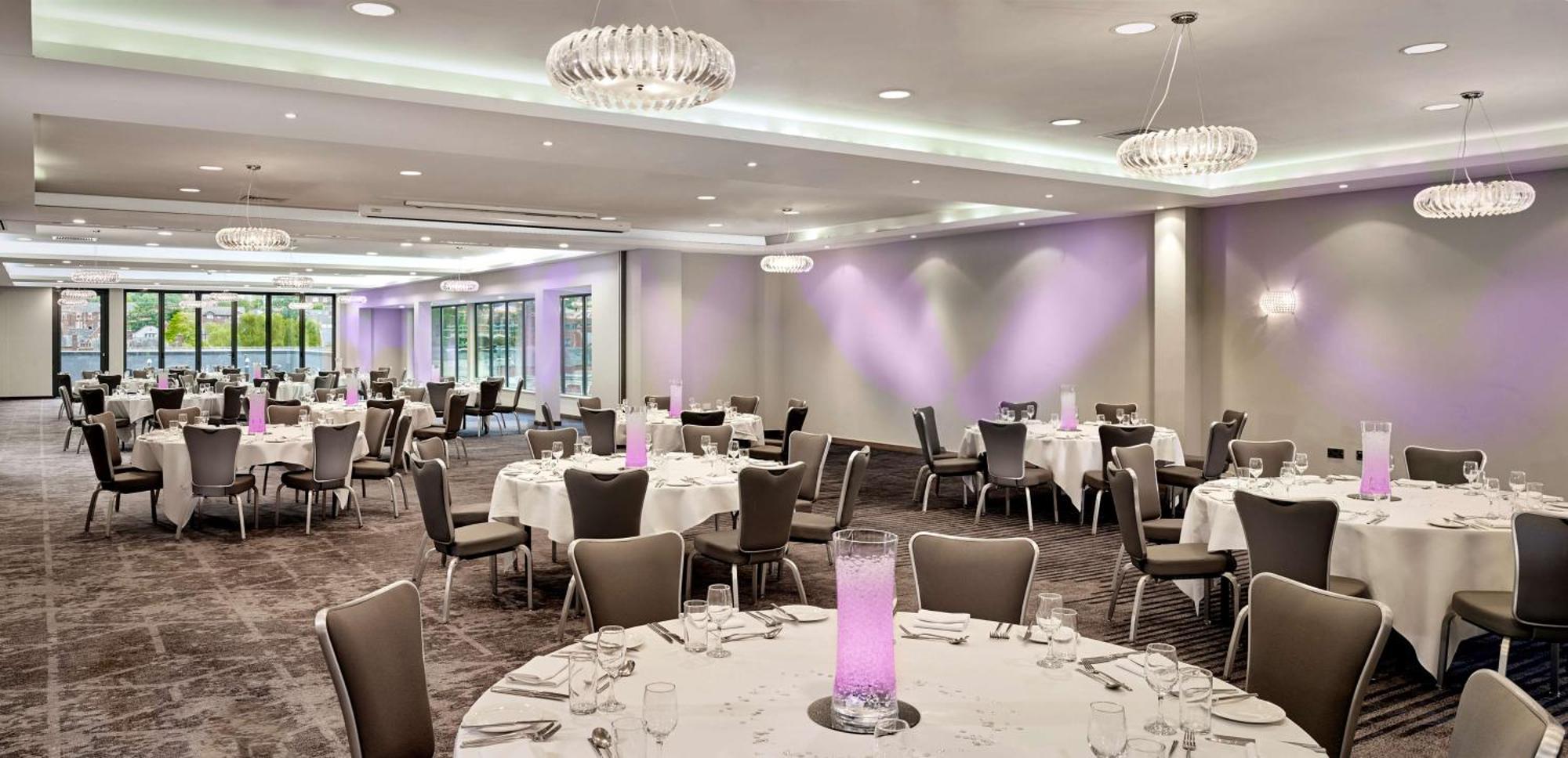 Doubletree By Hilton Lincoln Hotel Eksteriør billede