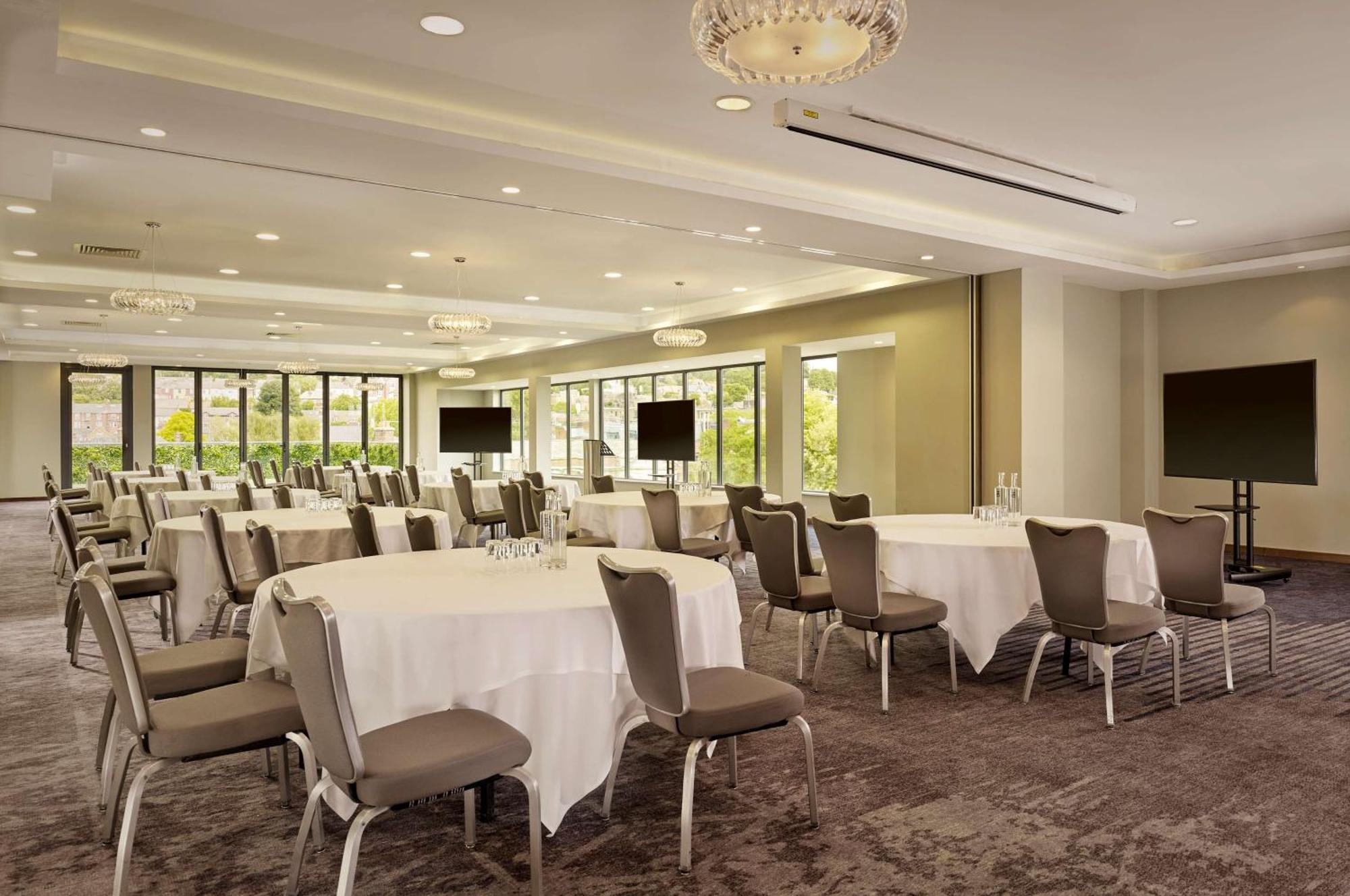 Doubletree By Hilton Lincoln Hotel Eksteriør billede