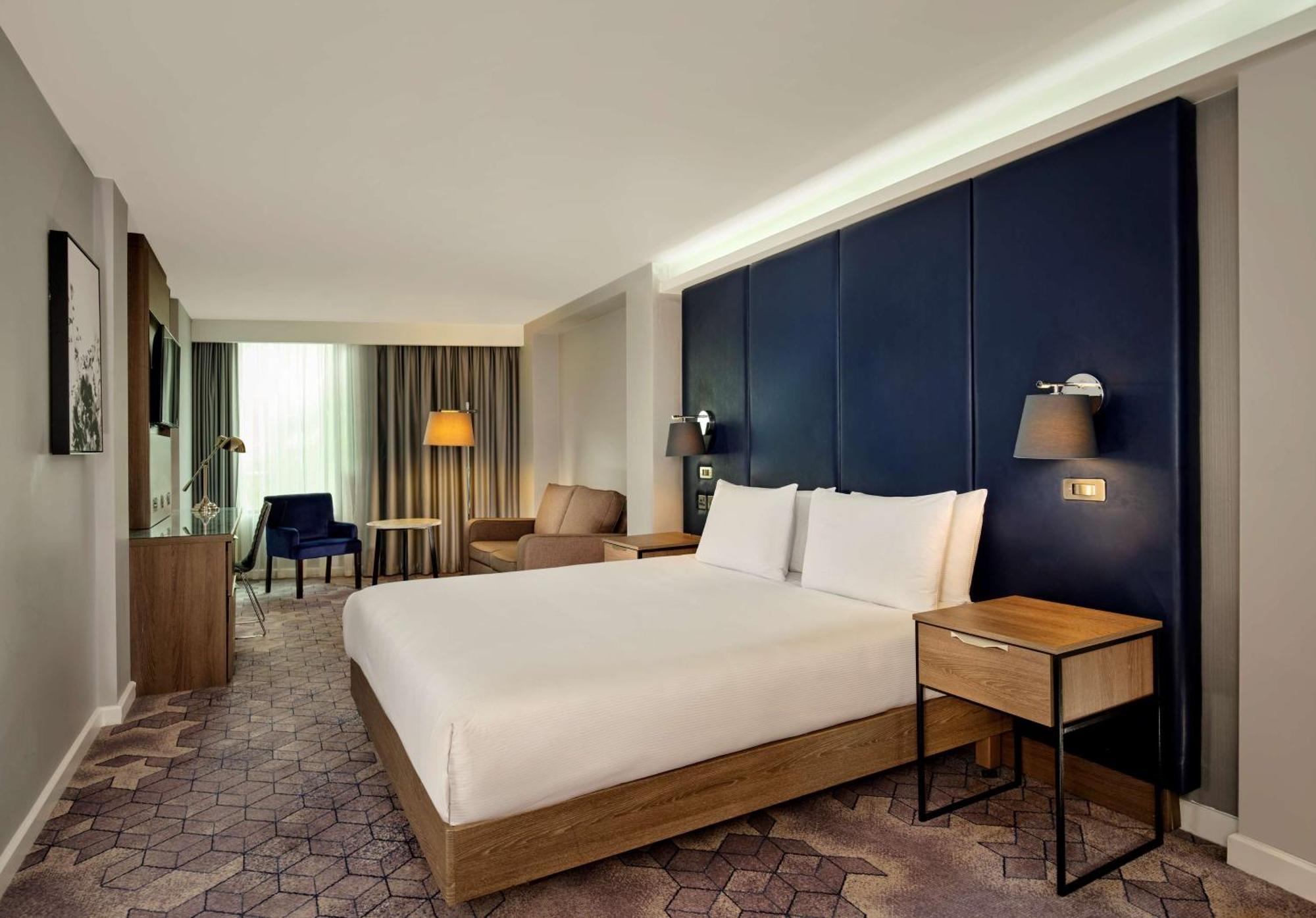 Doubletree By Hilton Lincoln Hotel Eksteriør billede